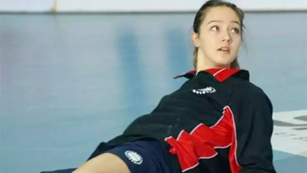Galatasaray'da oynadı Fenerbahçe'de de Beşiktaş'ta da: Cansu Çetin imzayı attı 2